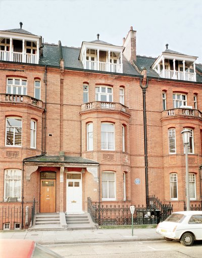 Casa di Oscar Wilde in Tite Street, Chelsea da English School